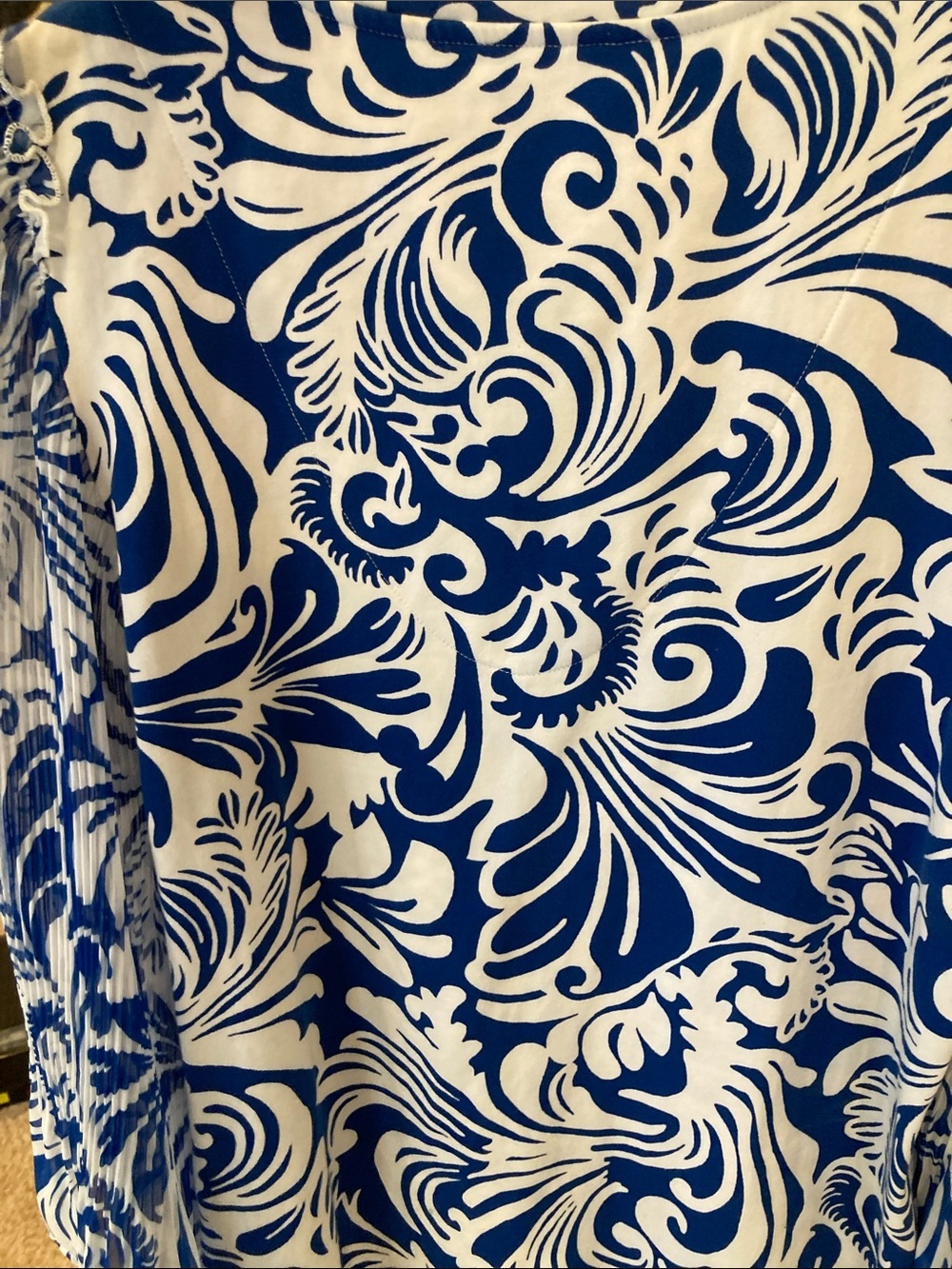 Chico’s Blue & White Swirl Print V-Neck Blouse | Women’s Abstract Print Top | Ca - Picture 8 of 8